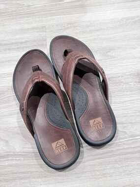 Reef Men's Brown Leather Flip Sandals Sz 11